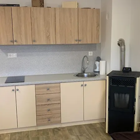 Apartment House Zlacka Gorca Pristava pri Mestinju